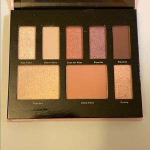 Eyeshadow palette